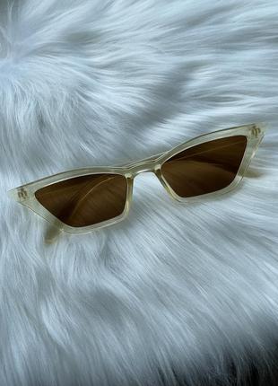 Новые солнцезащитные очки кошачий глаз желтые с коричневыми линзами5 фото