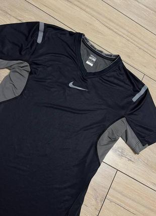 Жіноча спортивна компресійна футболка nike pro xl dri-fit2 фото