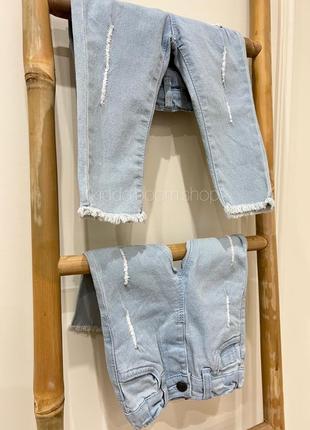 Джинси із потертостями на дівчинку