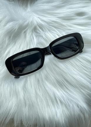 Новые солнцезащитные очки женские прямоугольные черные с маленьким браком9 фото
