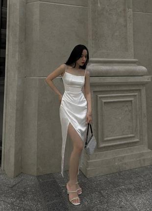Сукня в довжині максі 🔥
модель , яка витончено підкреслить фігіру.🌿