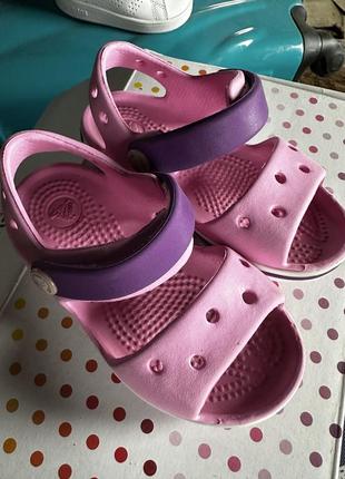 Сандалі crocs