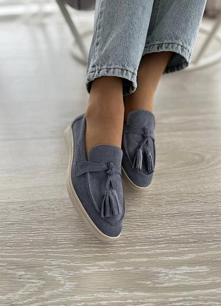 Сірі лофери із натуральної замші