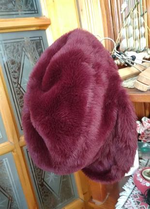 Шапка-берет.