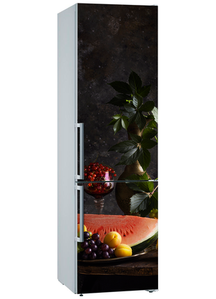 Вінілова кольорова декоративна наклейка на двері холодильника "натюрморт на чорному тлі"1 фото