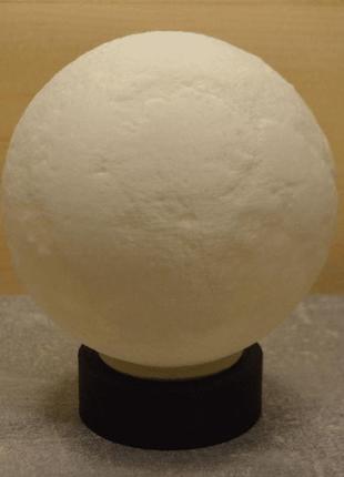 Ночник "луна". перломутровая на чорной подставке