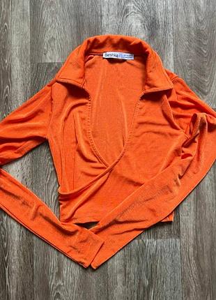 Топ яскравий bershka