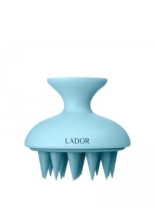 Масажер для шкіри голови lador scalp massager shampoo brush light blue1 фото