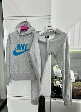 Крутий сірий оригінальний спортивний костюм nike джогери і худі
