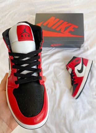 Nike jordan 1 retro 🆕 женские кроссовки найк джордан 🆕 красные/черные4 фото