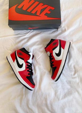 Nike jordan 1 retro 🆕 женские кроссовки найк джордан 🆕 красные/черные6 фото