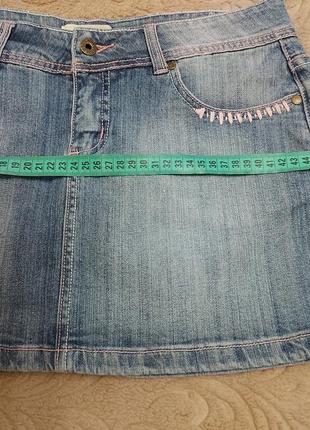 Юбка джинсовая с вышивкой и камнями5 фото