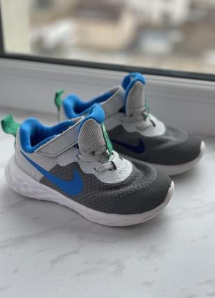 Дитячі кросівки для хлопчика nike revolution 66 фото