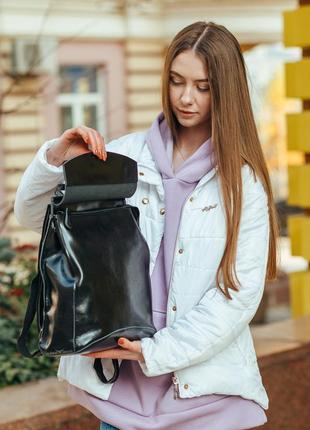 Рюкзак-сумка женский черного цвета из натуральной кожи tiding bag - 240345 фото