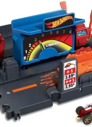 Игровой набор хот вилс приключения на заправочной станции hot wheels fuel station hmd53