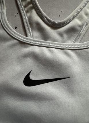 Спортивний топ nike dri fit розмір m3 фото