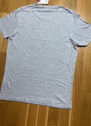 Чоловіча сіра футболка bershka розміру xl3 фото