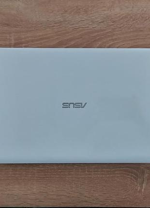 Ноутбук asus e502s тонкий, белый.
в отличном состоянии.10 фото
