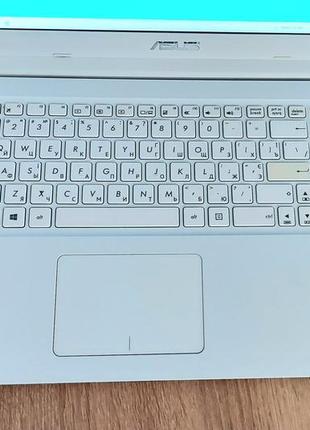 Ноутбук asus e502s тонкий, белый.
в отличном состоянии.6 фото