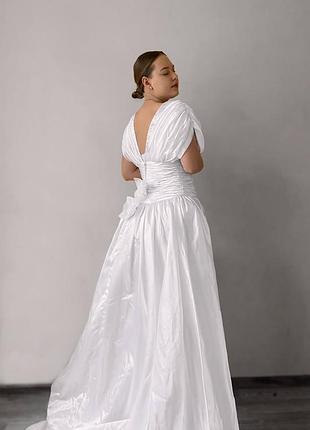 Весільна сукня pronovias