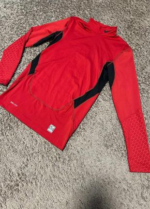 Nike pro combat кофта лонслів red