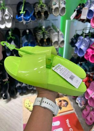 Крокс шльопанці слайди спрлеш зелені-салатові crocs slide splash limeade