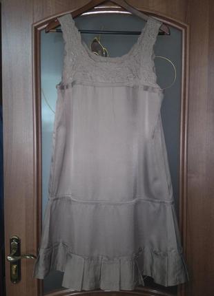 Красиве атласне плаття з вишивкою (італія) 100% віскоза7 фото