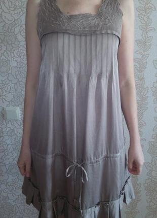 Красиве атласне плаття з вишивкою (італія) 100% віскоза8 фото