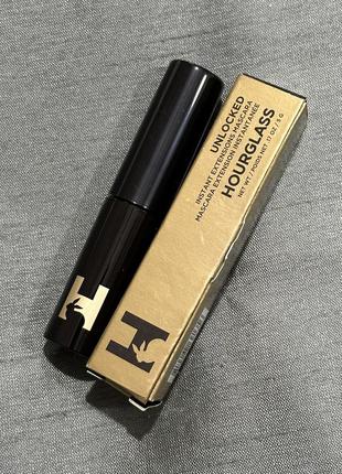 Hourglass unlocked mascara 5 g ultra black/ чорна туш для вій мініатюра