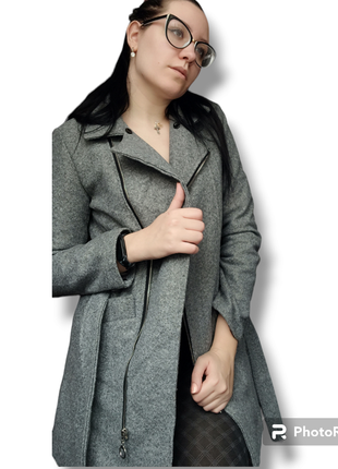 Пальто жіноче тепле  зі знімним хутром1 фото