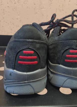 Кроссовки с усиленным носком bata, р.38