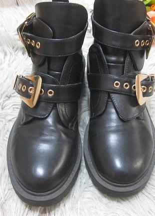 Продам черевики 4