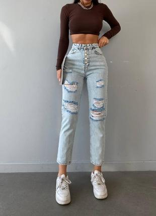 Жіночі джинси мом на гудзиках, укорочені, прямі, з розрізами, рвані, блакитні, на високій посадці, штани, джинс, завужені, скіні2 фото