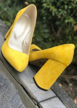 Замшевые туфли ручной работы