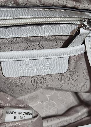 Белая кожаная сумка michael kors, оригинал8 фото