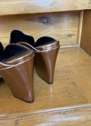 Сабо мюли с закрытым носком  next 3