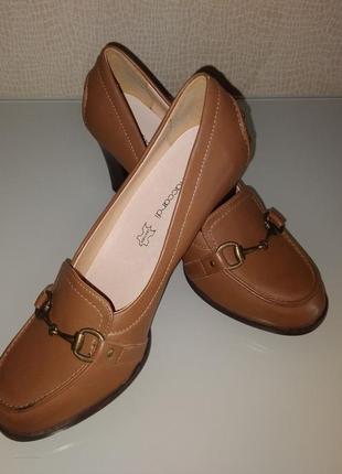 Туфлі жін. зручні бренду t. taccardi 39 – 25,5 см / каблук 8 см1 фото
