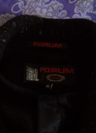 Приталене пальтечко з цікавою вставкою - forum5 фото
