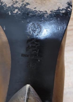 Итальянские кожаные туфли "лодочки" коричневые с бронзовым отливом на метал шпильке 38 р8 фото