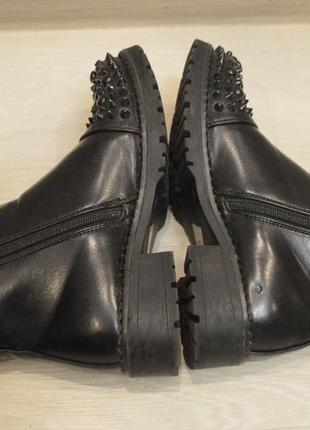 Кожаные демисезонные ботинки, челси с шипами3 фото