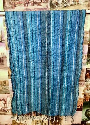 Голубо-синий жатый шарф