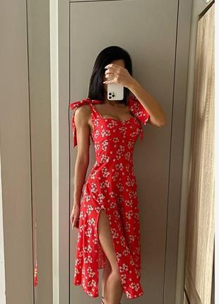 Сукня міді з квітковим принтом на брителях з розрізом по нозі якісна стильна трендова червона чорна