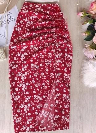 Комплект юбка принт цветы красного цвета + топ рубчик2 фото