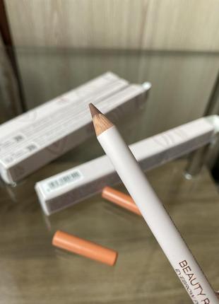 Карандаш для бровей кико милано. коричневый карандашик