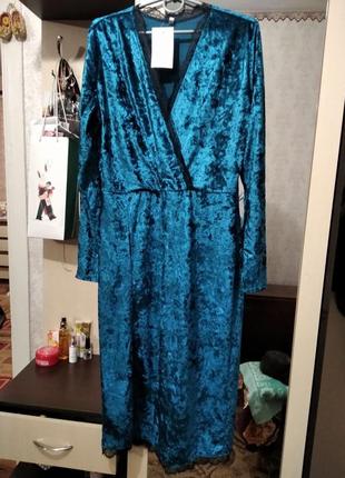 Оксамитова сукня в чудовому стані