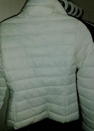 Куртка стеганная белая6 фото