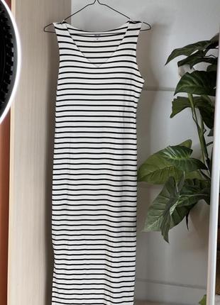 Плаття в полоску