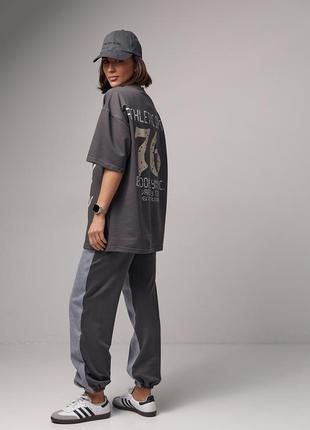 Жіночий костюм-двійка з футболкою і джогерами — темно-сірий колір, l (є розміри)2 фото