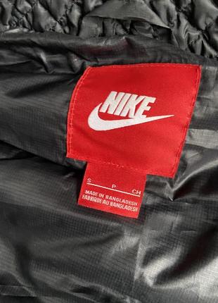 Жилет пуховый nike оригинал8 фото