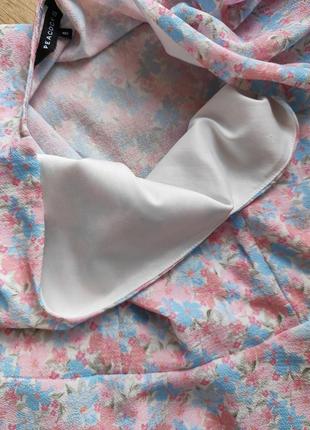Легка жіноча блузка з баскою nf квітковим принтом3 фото